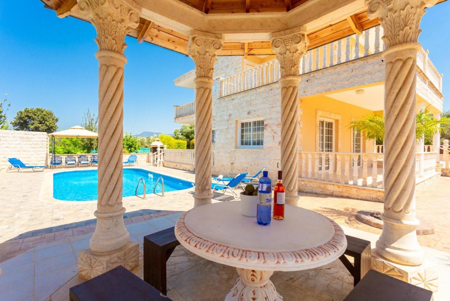 Villa Prodromi Luaran gambar